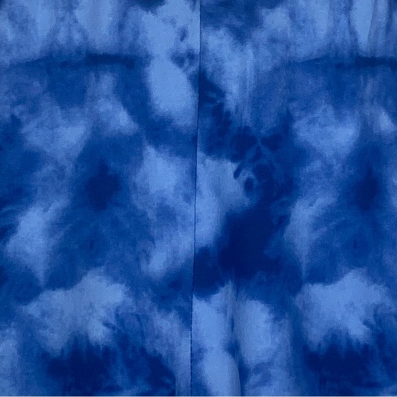 Love Ari Tie-Dye Striped Soft Running Shorts 2X Blue White Elastic Waist Casual - Picture 2 of 9